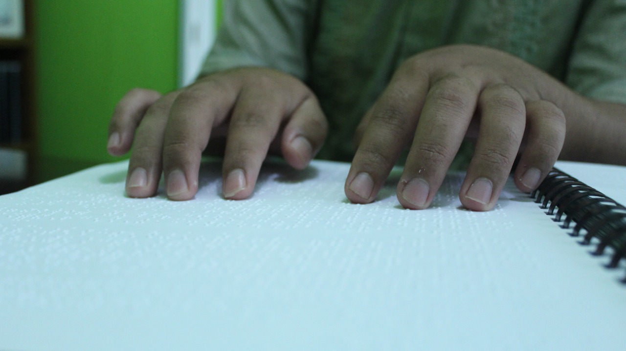 Beramal Al-Quran Braille untuk Saudara Tunanetra